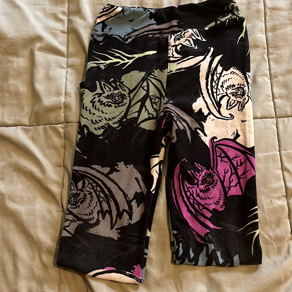 Kids Bat Leggings - Picture 2 of 3
